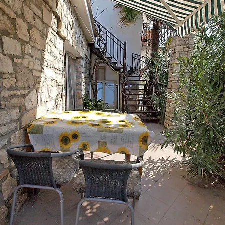 Fuer 4 Personen Ca 35 Qm In Rovinj, Istrien Istrische Riviera Appartamento *